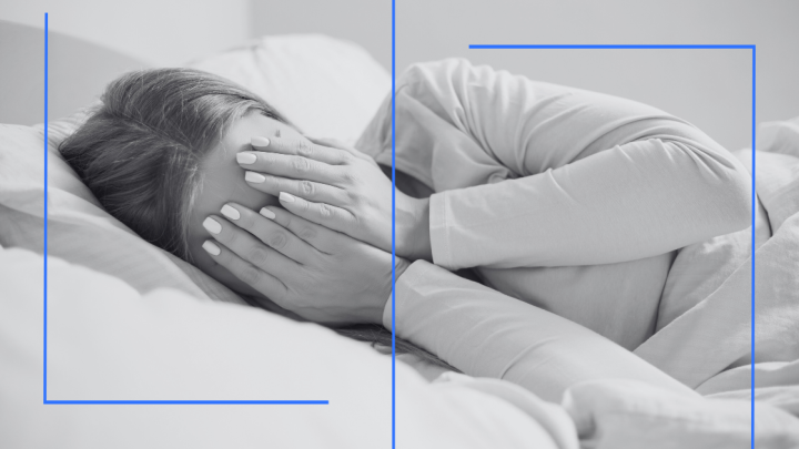 كيف تؤثر التقلبات الهرمونية على صحة المرأة النفسية؟